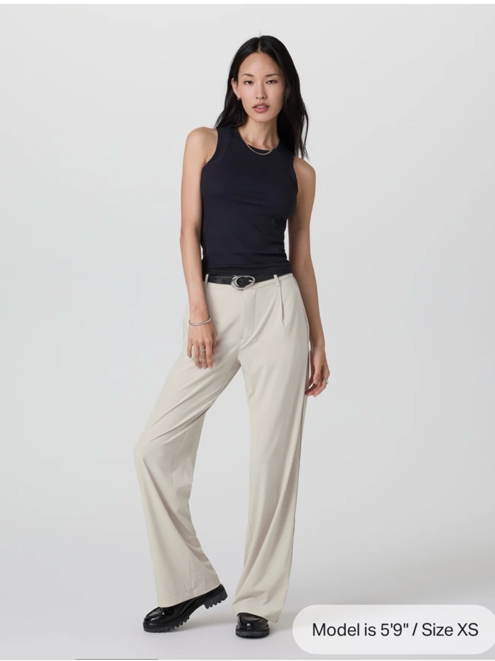 NWT Vuori Villa Tourser - Long, Size medium in light beige (mushroom)